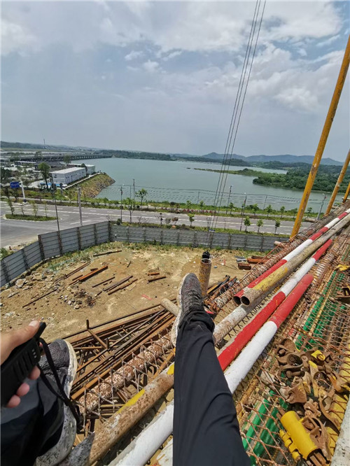 点军区作业中发生设备损坏或人员意外，责任怎么划分？